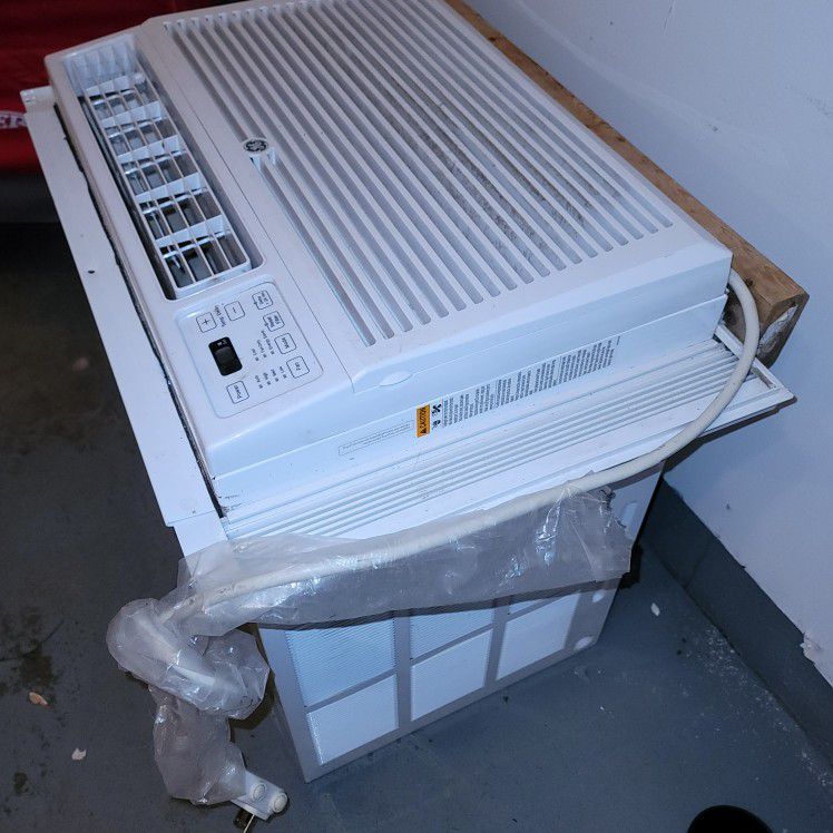 Brand New, Commercial Size Ac