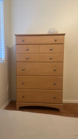 5  Drawer Dresser