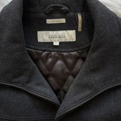 PERRY ELLIS, Professional-looking, JACKET, new, never worn, beautiful  PERRY ELLIS  Wears straight, no wrinkles, solid-looking.  Great for everyd