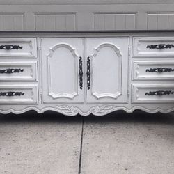 Drexel French Provincial Dresser & 2 Nightstands 