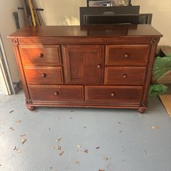 Simmons solid wood dresser