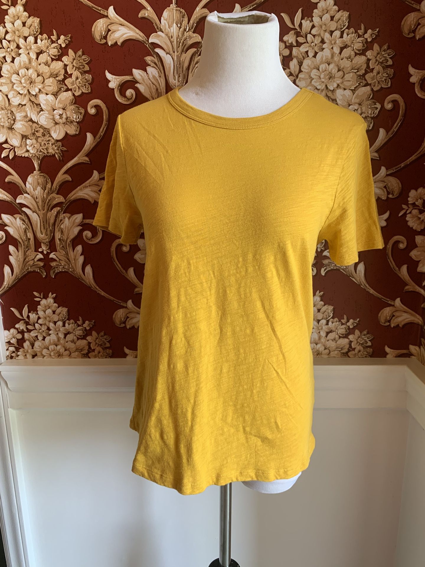 NWOT: XS Old Navy Top