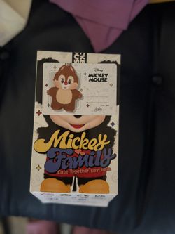 Confirmed Dale- Mickey And Family Cute Together Keychain