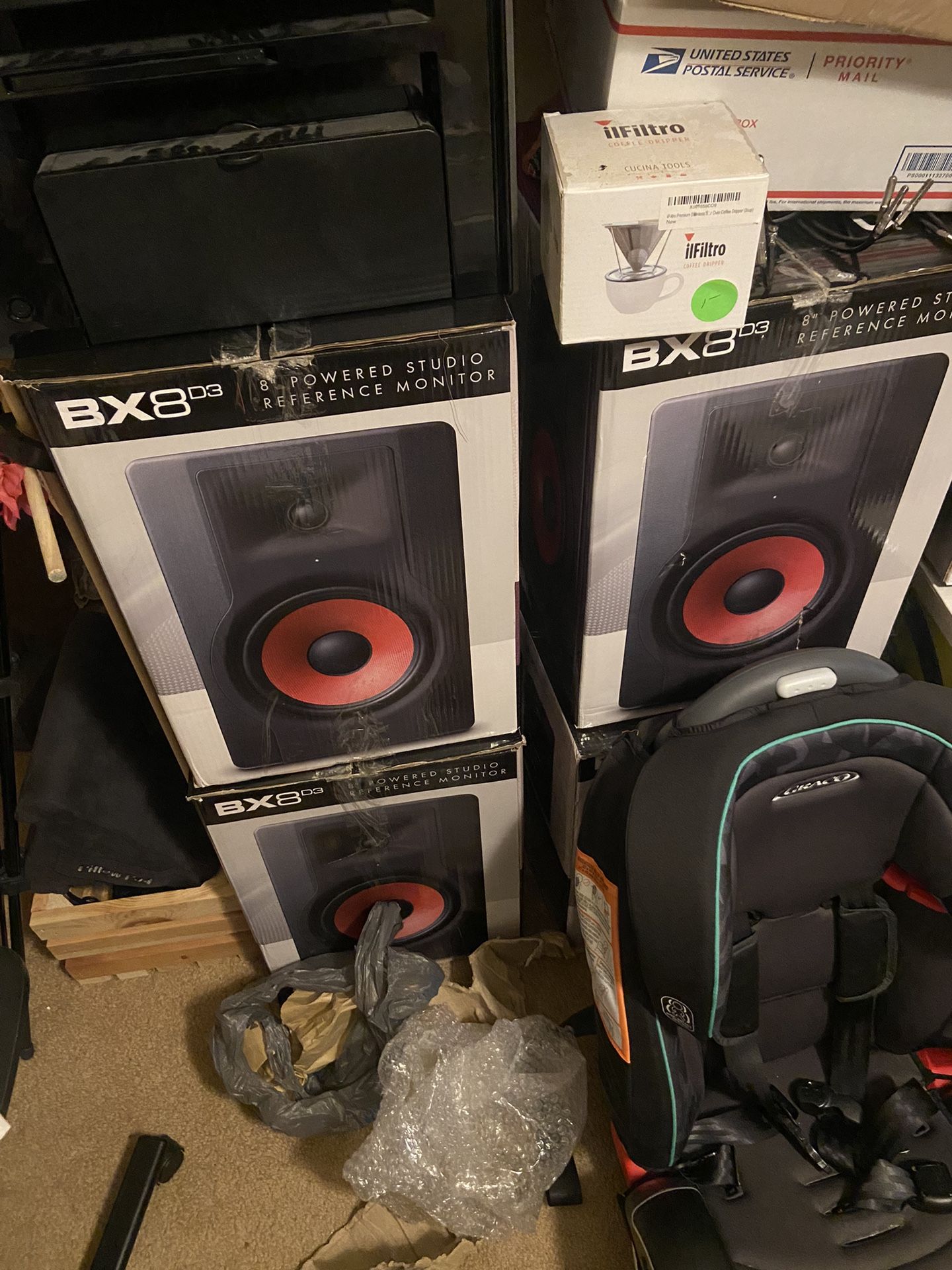 2 Bx8d3 Powered Studio Monitors