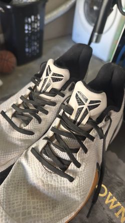 Nike Kobe  men’s  size 11