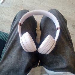 Beats Solo 4
