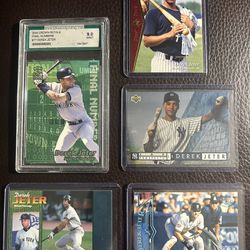Derek Jeter - 5 Baseball Cards (2 Very Rare)