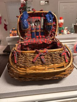 Vintage Large Picnic Basket