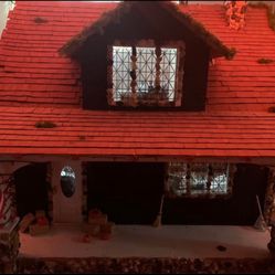 Dollhouse 