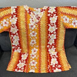 Hawaiian Print Scrub Top- Size Small