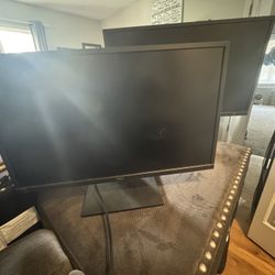 Dell Monitors w/Built-In Speakers 24in