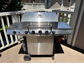 Char Broil 5 burner with side burner and propane