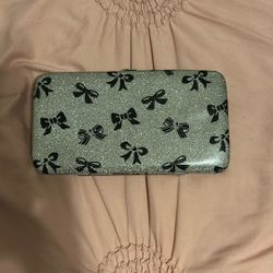 Wallet With Bows & Shimmer 