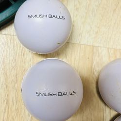 SMUSH BALLS Smushballs: The ultimate in any baseball batting practice venue. 1 and a half dozen in very good condition.