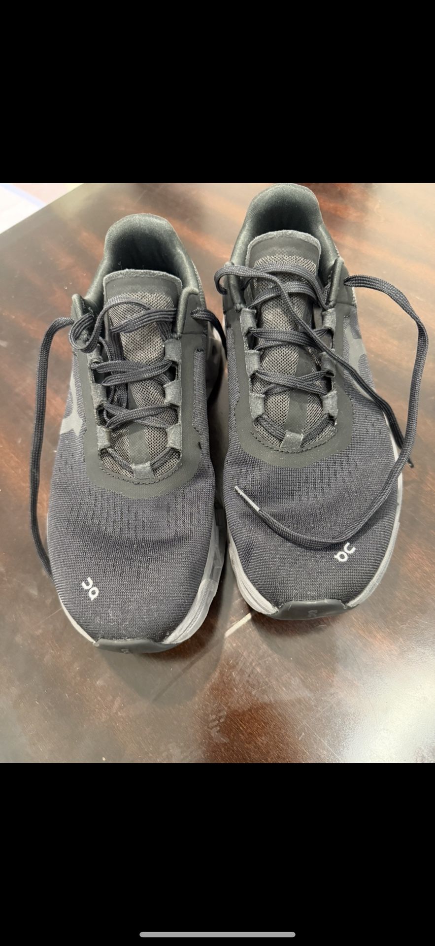 New OC 9 Women’s Worn Inside A Couple Times 