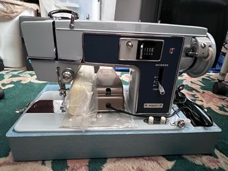 50s-60s Super Deluxe Zig Zag Electric Sewing Machine