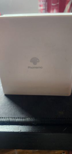 Phomemo portable sticker printer