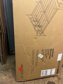 DHP Bombay Metal Bed (Model / Part Number (contact info removed)) in a Full / Double size and White finish