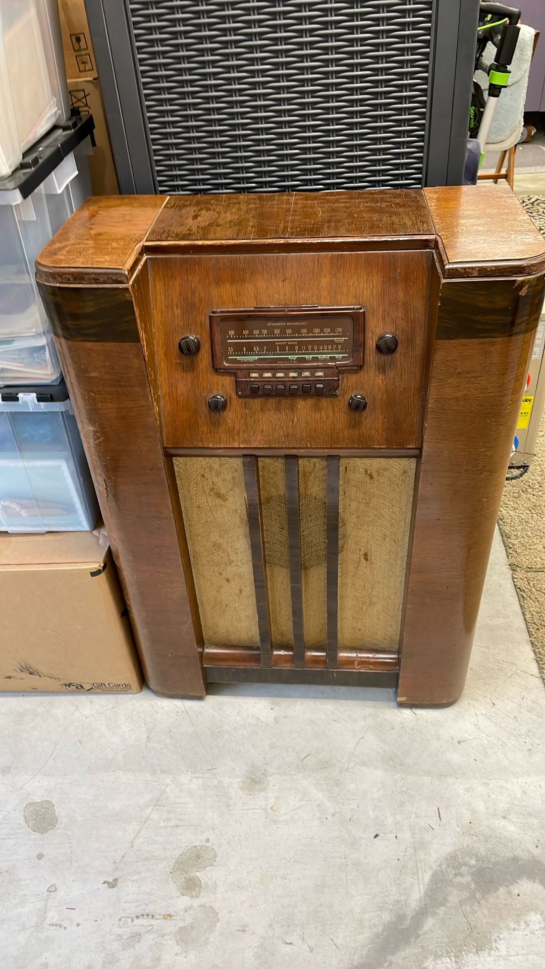 Delco Radio