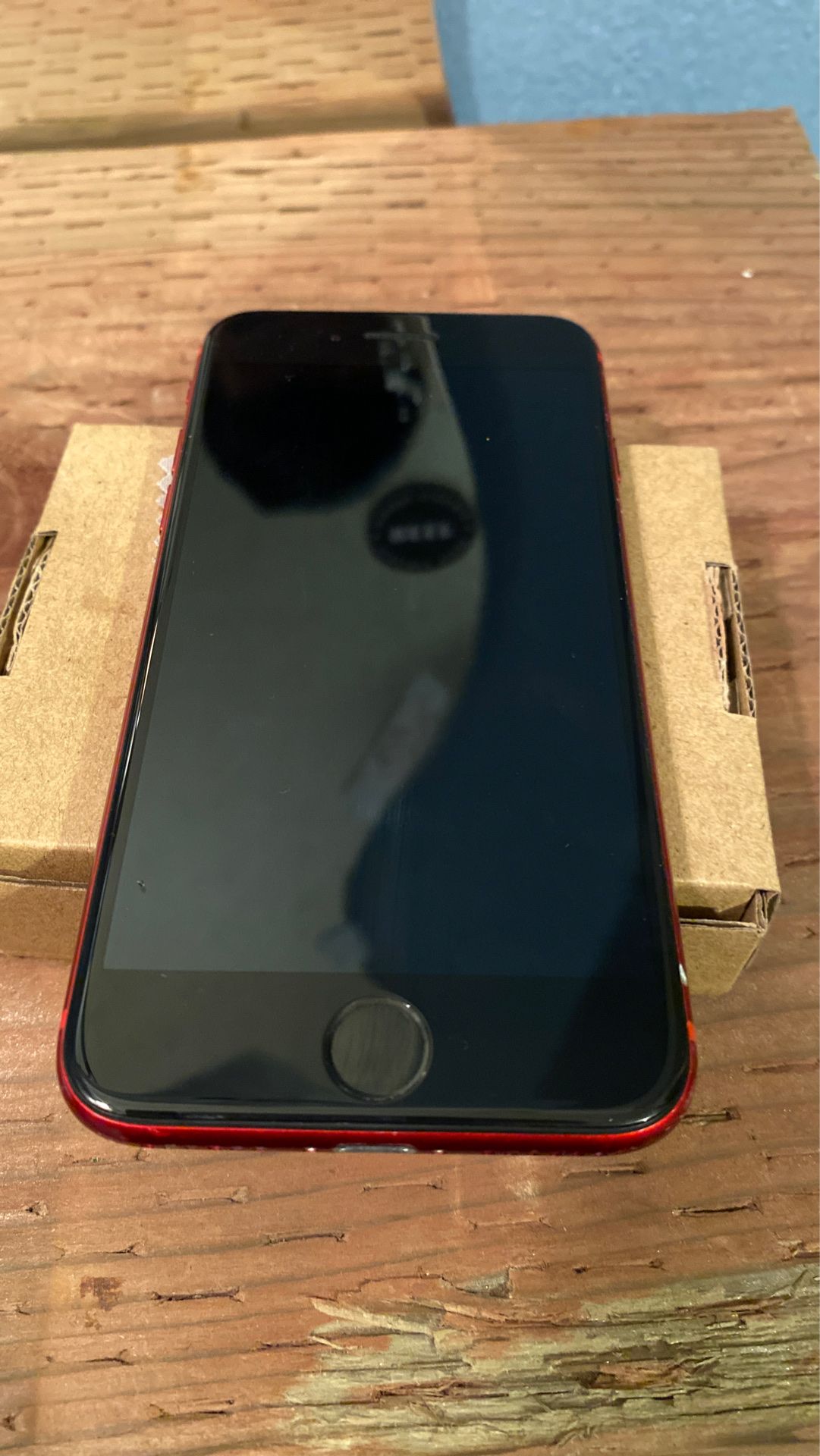 iPhone 8 RED (PRODUCT)