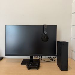 Xbox Series S With Turtle Beach Headset,controller,and Monitor 