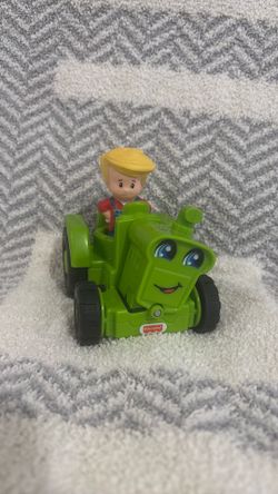 Fisher-Price Little People Helpful Harvester Tractor Vehicle & Farmer Figure