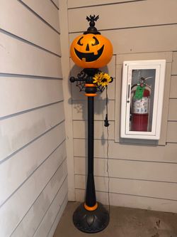 Halloween Jack-O-Lantern Lamp Post Decoration