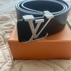 Louis Vuitton Silver LV Black Leather Belt, 42 Inches