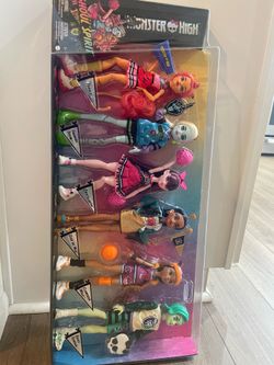 Monster high doll pack