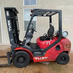 2010 Tusk LPG forklift for sale