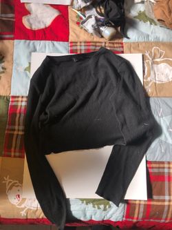 Black cropped long sleeve small