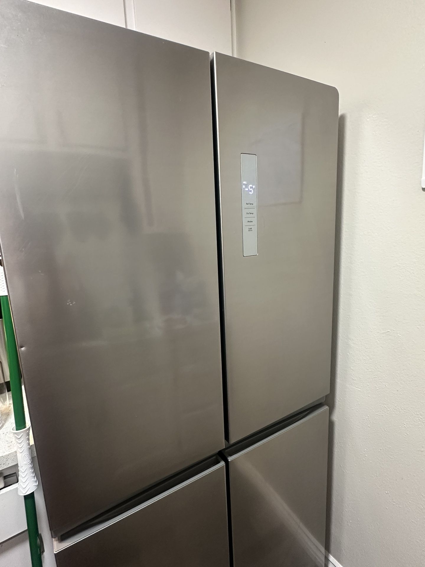 Refrigerator