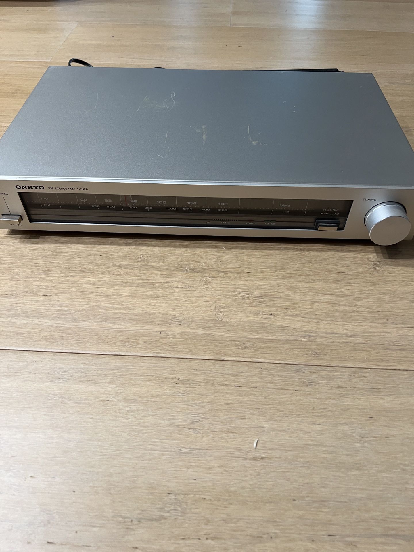 Onkyo T-05 Tuner