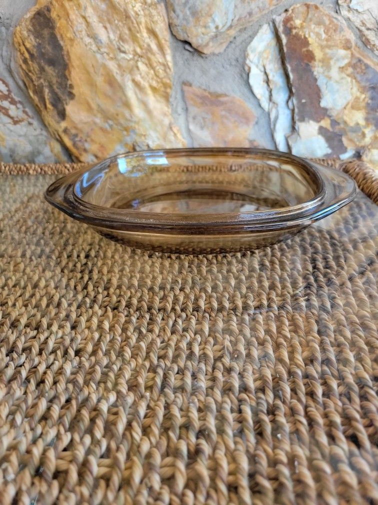 Vintage Amber Glass Round Casserole Dish w/ Handles - Mexico - 2.5 Quarts