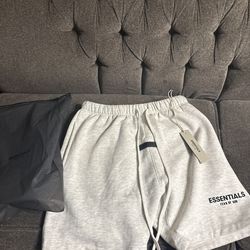 Essentials Shorts