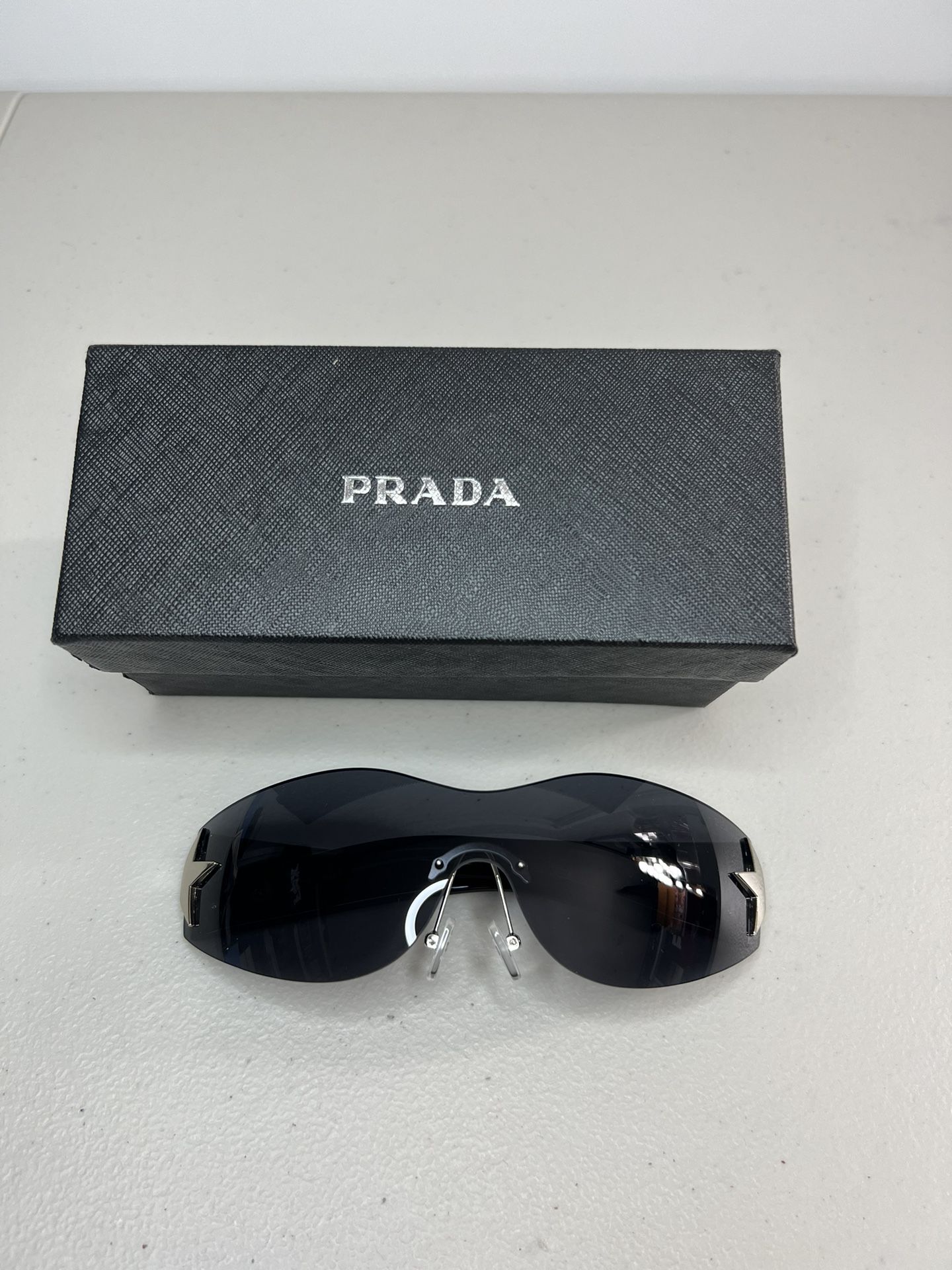 Prada Sunglasses SEND OFFERS!! for Sale in Marina, CA - OfferUp