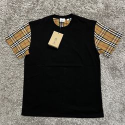 Burberry t shirt size S 