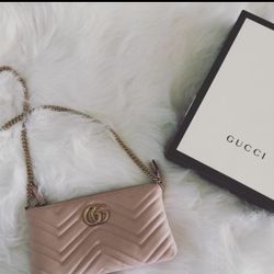 Gucci Wallet On A Chain 