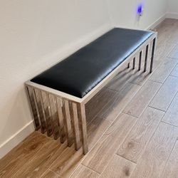 Modern Bench Must Have 