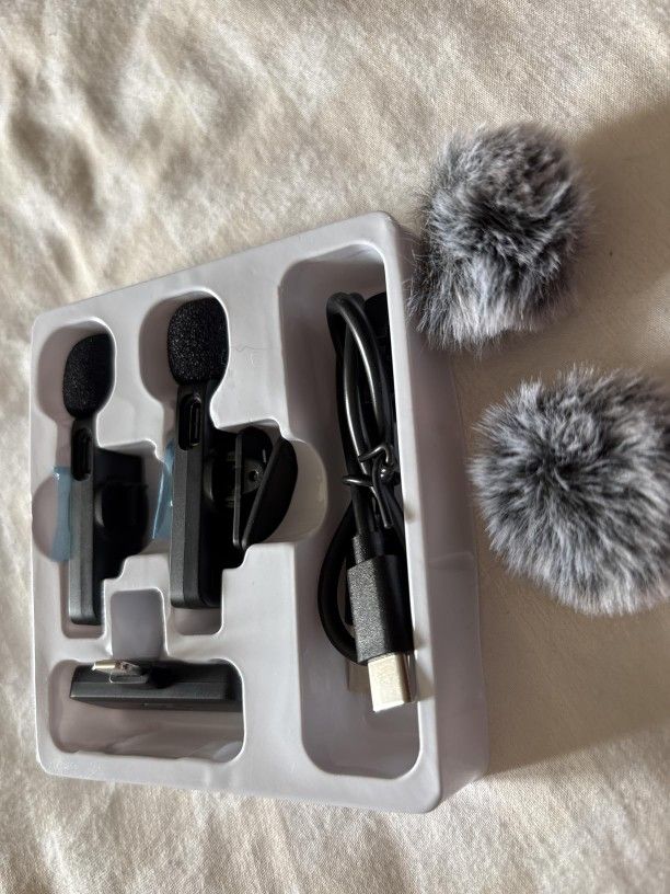 Professional Wireless Mini Microphone for iPhone, iPad, Android Phone - Bluetooth Lavalier Lapel Mic for Video Recording - Clip on USB C Microphones f