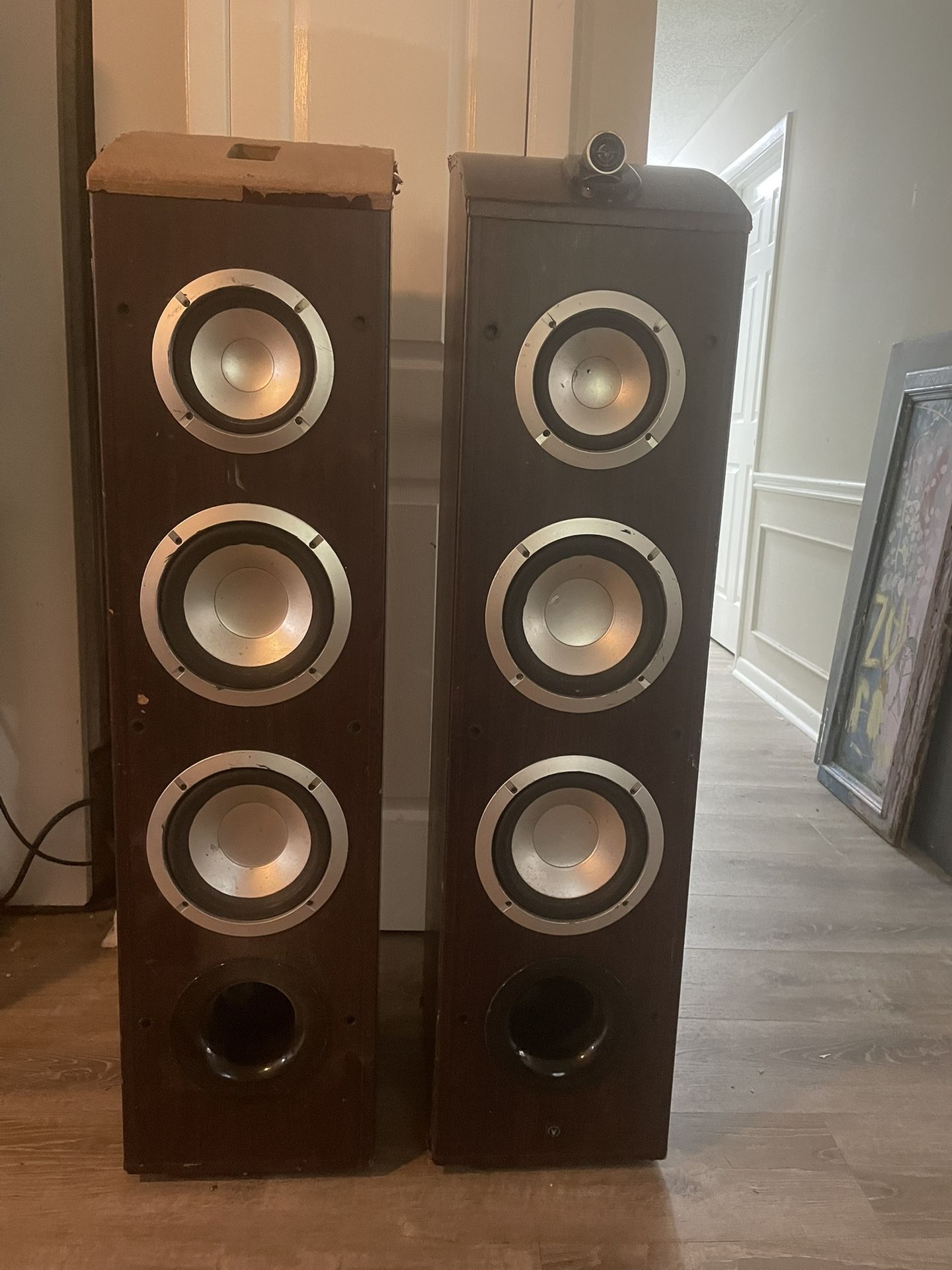 Tall speakers For Home Or Studio