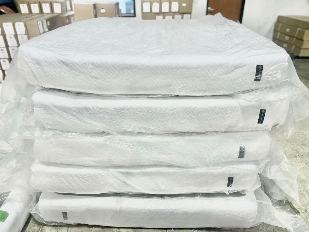 Queen Mattress Serta Gel Memory Foam