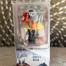 Marvel Avengers Thor 8b USB