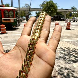⚡️📦14k Gold 16mm 9” Miami Cuban Link Bracelet Plated Over Silver Call Come By Our Shop And Check Out Our Top Tier Cuban Link Blvd