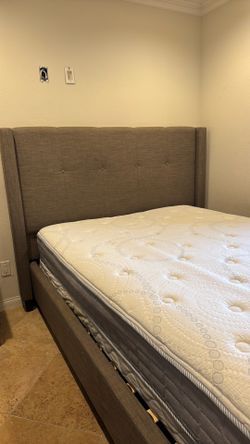 Queen bed set with high end mattress