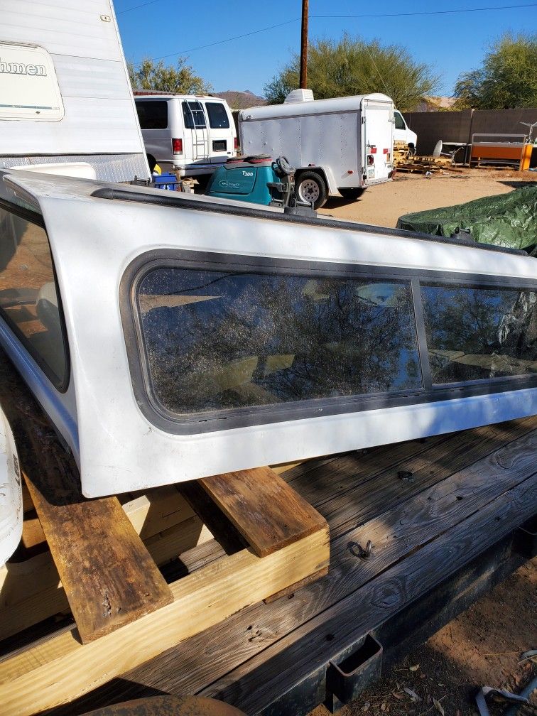 leer raincap camper / truck topper