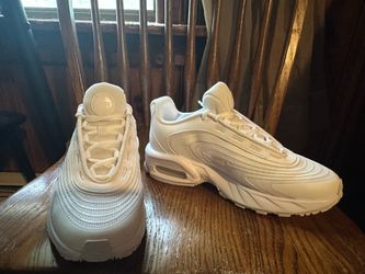 Women’s Nike Air Max Fire Shoes Size 8