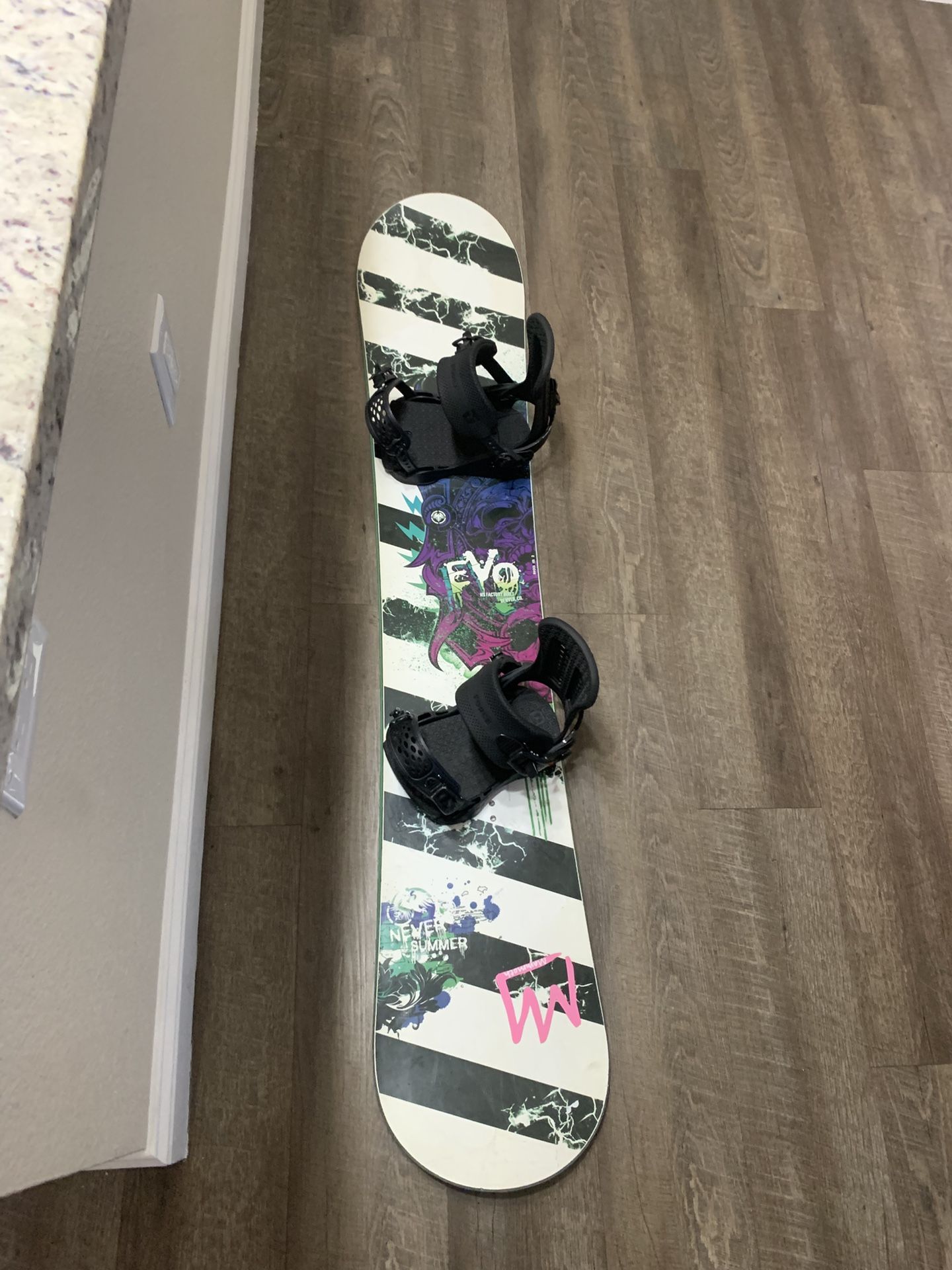 Women’s never summer snowboard size 151