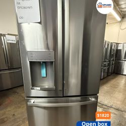 GE 27.7 cu. ft. French Door Refrigerator – Stainless – Showroom Condition