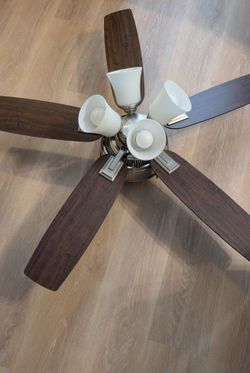 52" Ceiling fan
